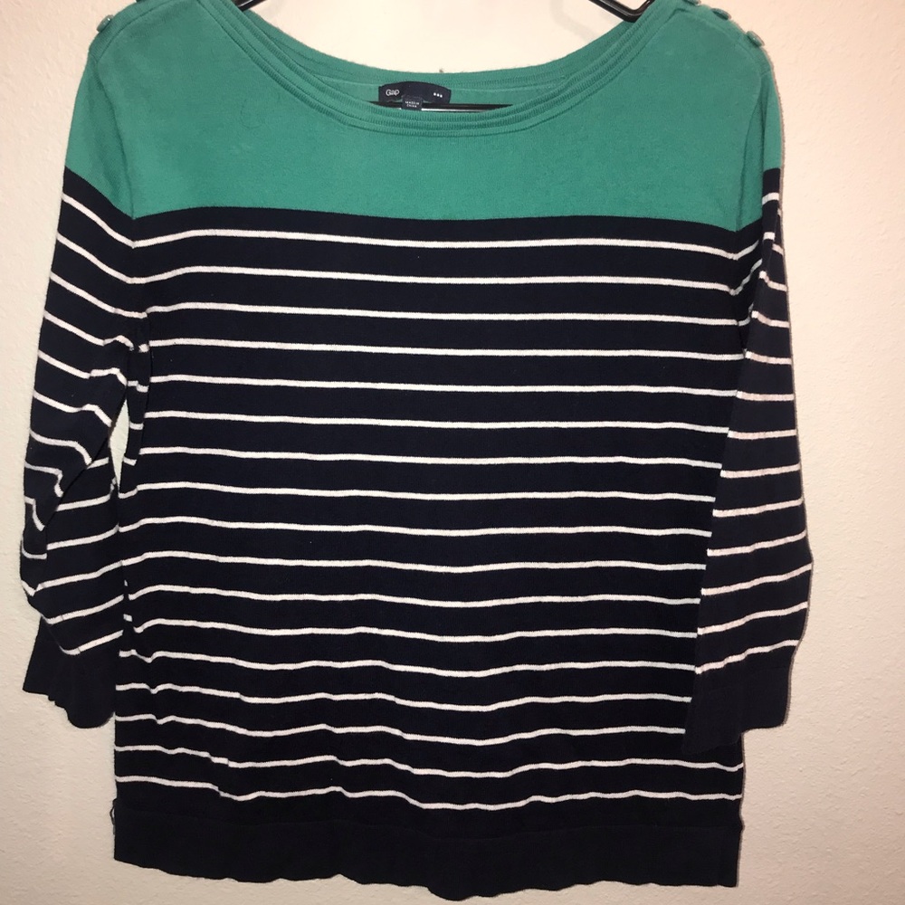 Gap Sweater Size Medium